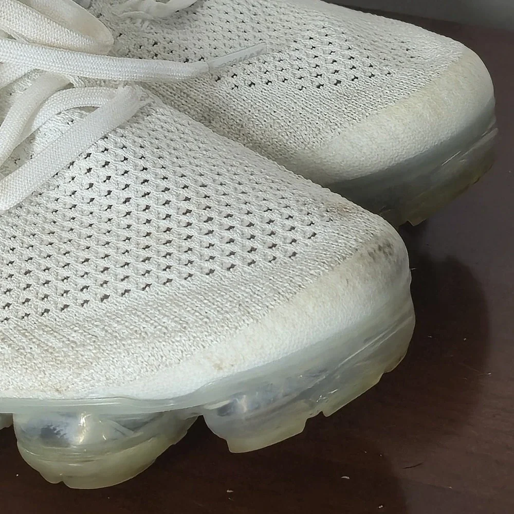 Nike Air VaporMax Flyknit Shoes Womens 7.5 White Running Sneaker 849557-100
